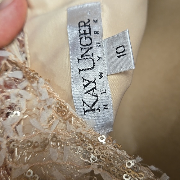 Sequins! Kay Unger dress, size 10, professionally dry cleaned. - Picture 4 of 8
